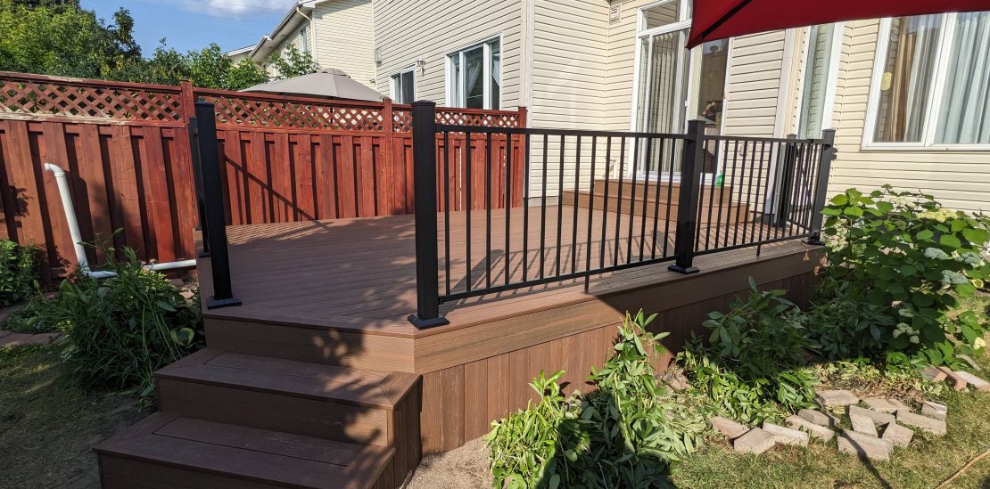 Bungalow Backyard Deck